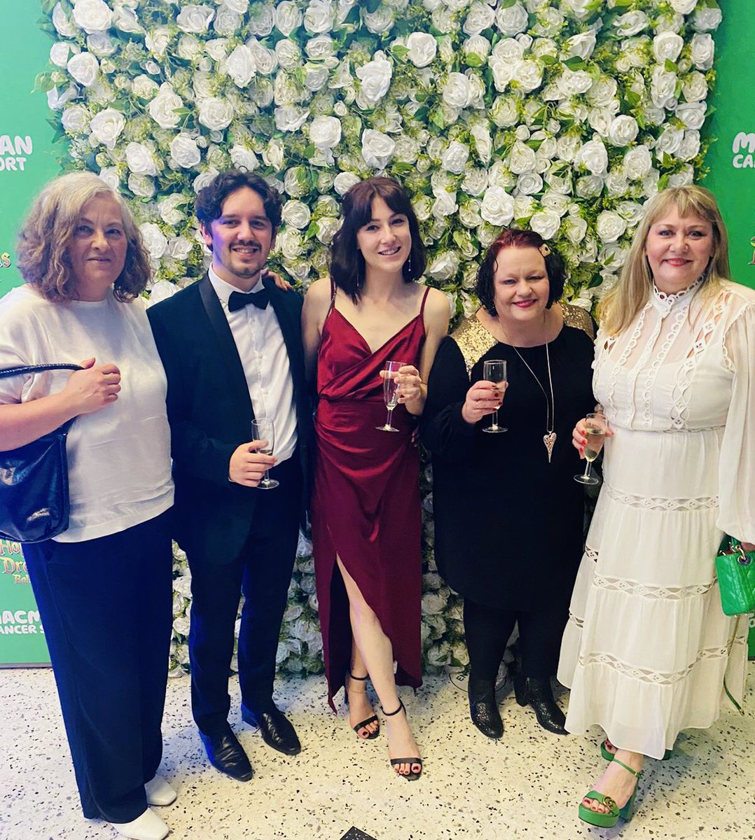 thehairyfig's tweet photo. It was wonderful to support @Macmillan_Ball #teamfig & #figfriends thoroughly enjoyed it @thehairyfig @yorkracecourse . Such a good cause and well done Matt for the organisation as usual. #macmillan #charity https://t.co/kt7yw0k8dE