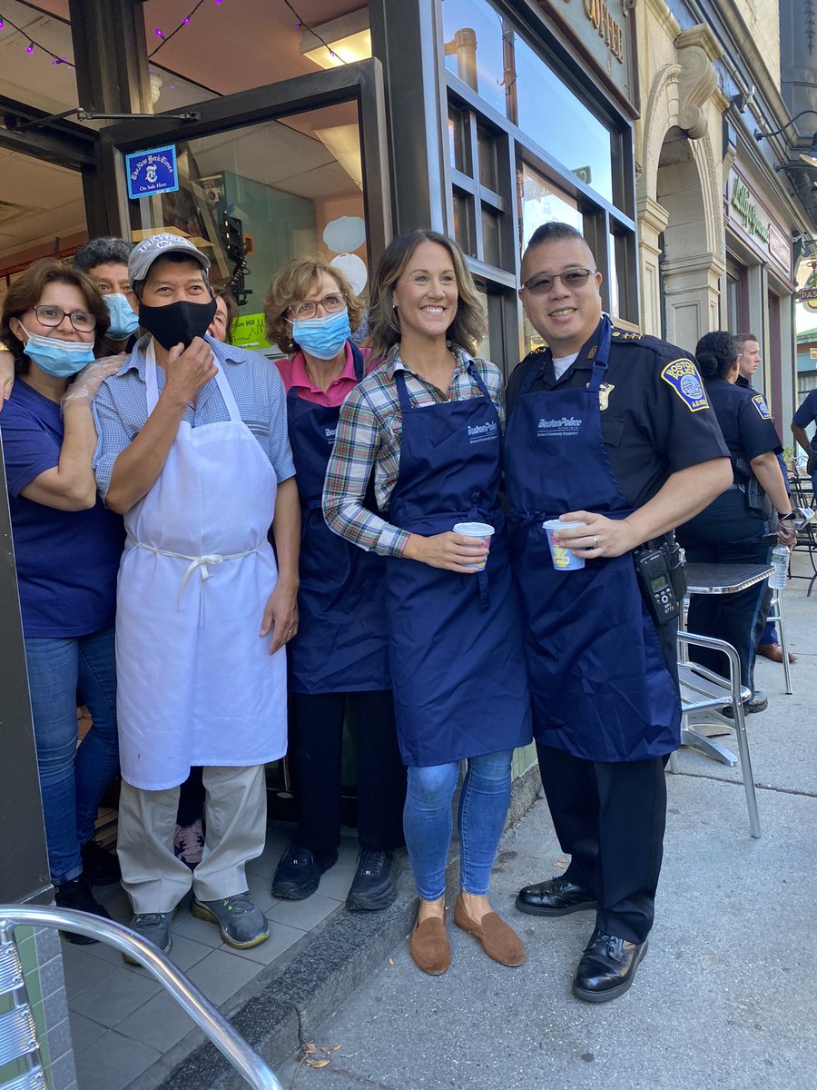 BBBHFKMH's tweet photo. Thanks to everyone at Mike’s Donuts and @BCEengagement for Coffee with a Cop this morning in #MissionHill! https://t.co/noMXC8BOYH