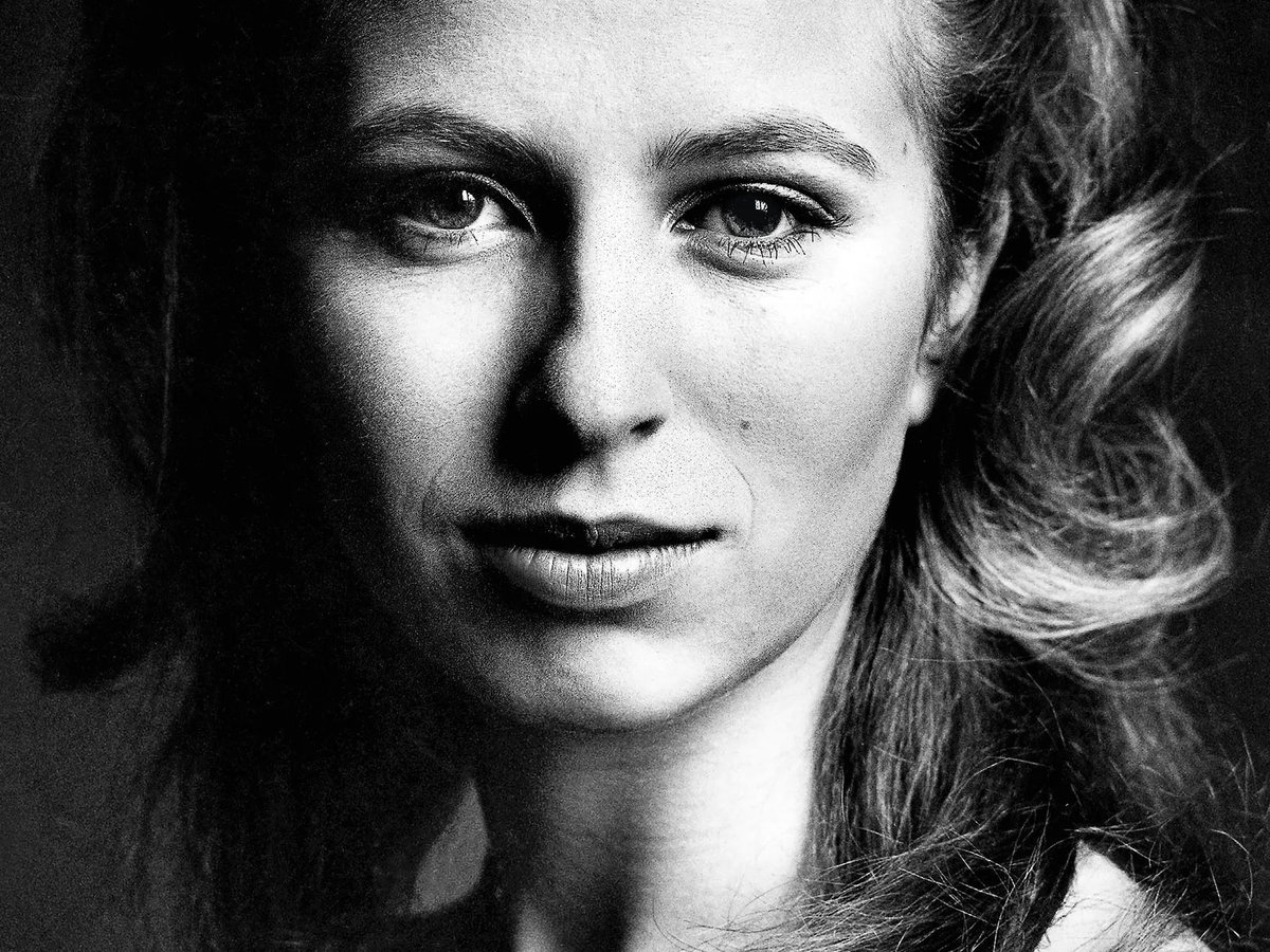 SheriHunter's tweet photo. @LilyJacksWrites @torihunter21 Princess Anne was quite attractive in her youth. Then she kinda let herself go. But…the beauty was there. https://t.co/Nlr46CsBu7