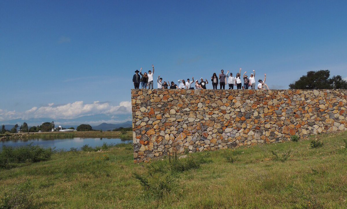 rutaperegrino's tweet photo. Una imagen desde el lado sur de la Ermita de piedra, donde la vista, la luz, la elevación son parte del concepto que plasmó @aiww / #FakeDesign...¡Conoce y disfruta cada una de las nueve intervenciones de la #RutadelPeregrino!
#VirgendeTalpa #RutaArquitectónica #Landscape #Hitos https://t.co/J0xSI3GJJN