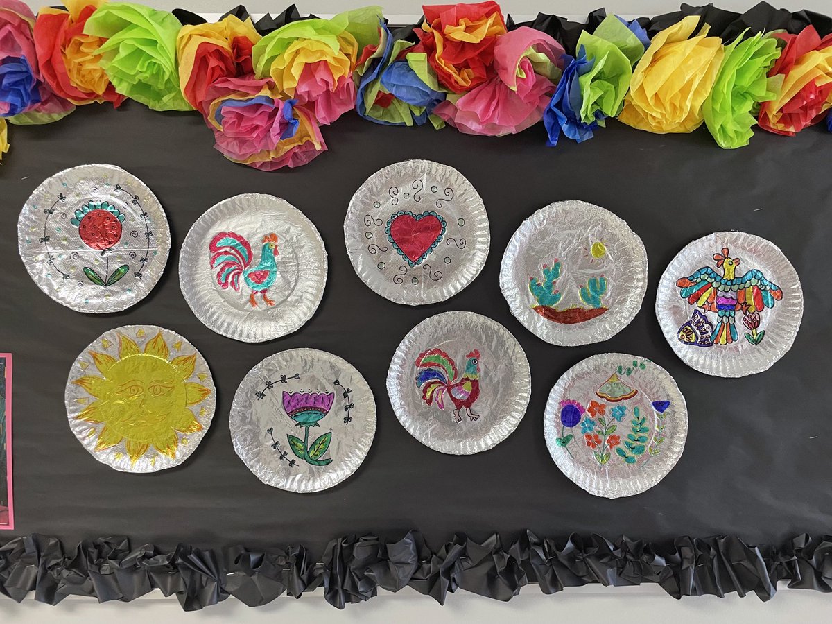risdfinearts's tweet photo. Great job by Rochell ES Art students on their Hispanic Heritage project. ⁦@rockwallschools⁩ ⁦@RochellRangers⁩ https://t.co/QFhW6sNzlq
