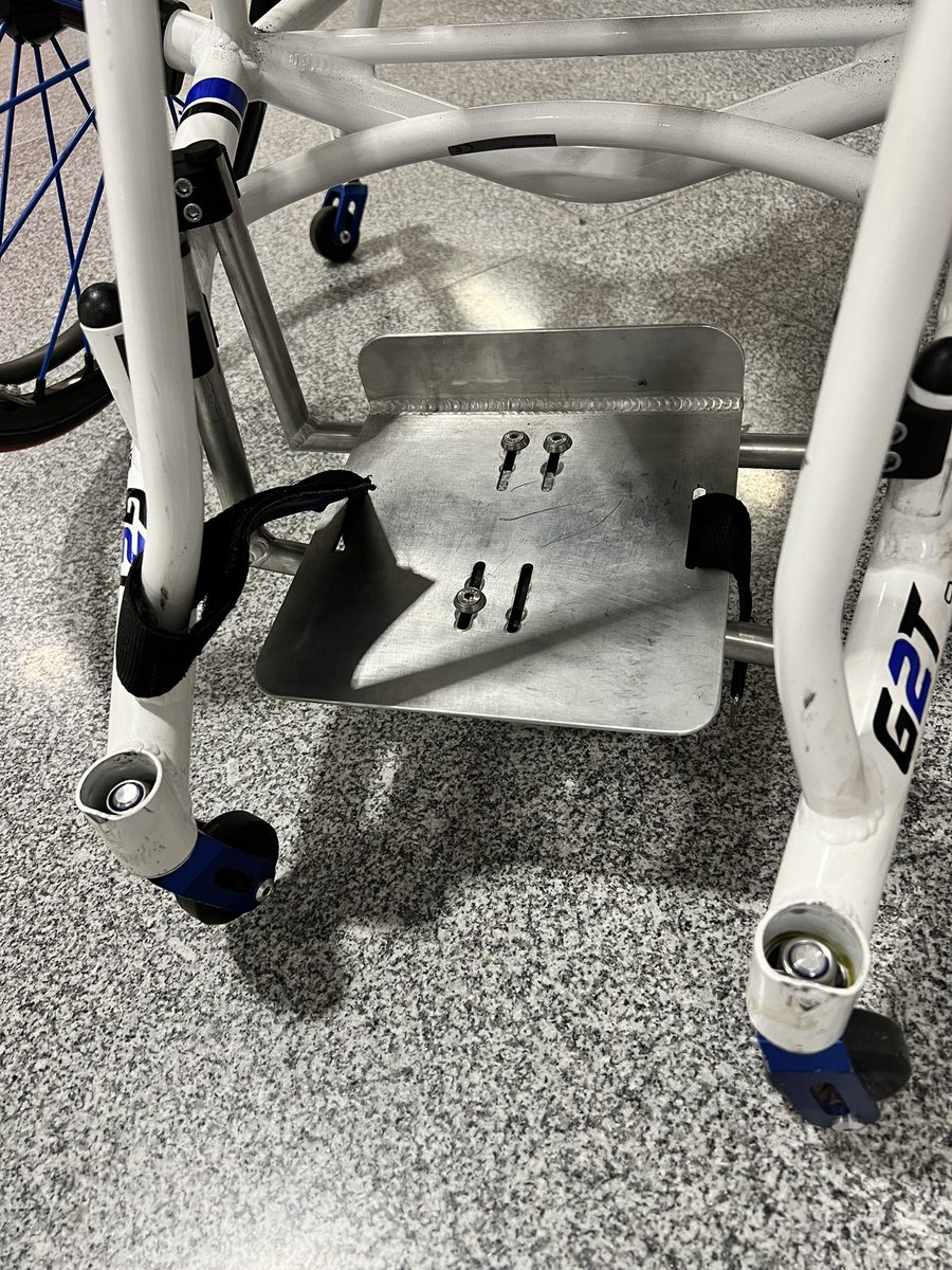 Llegada a Sevilla y… de vuelta a casa.

Gracias @ryanair por tratar así de bien algo tan especial.

A parte de quedarme sin competir este fin de semana, estaré 4/5 meses sin poder entrenar.

Entrenar, algo esencial en mi día a día.

Estoy sin palabras.