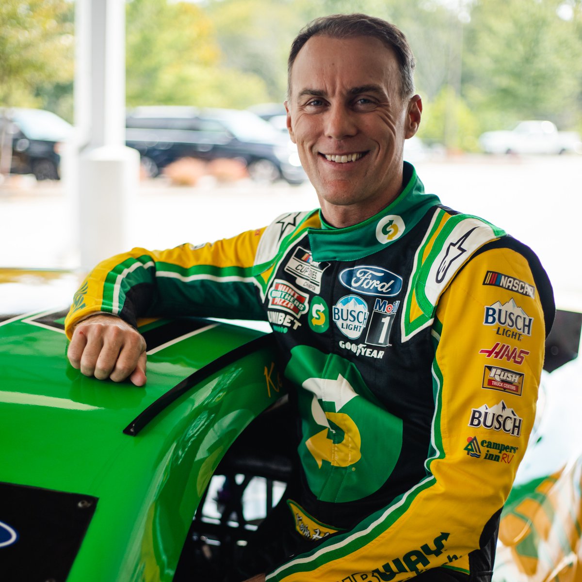 SUBWAY's tweet photo. A green flag on #EatFreshFast for the big race day and every other day with @KevinHarvick. https://t.co/OPqSdLkIFr