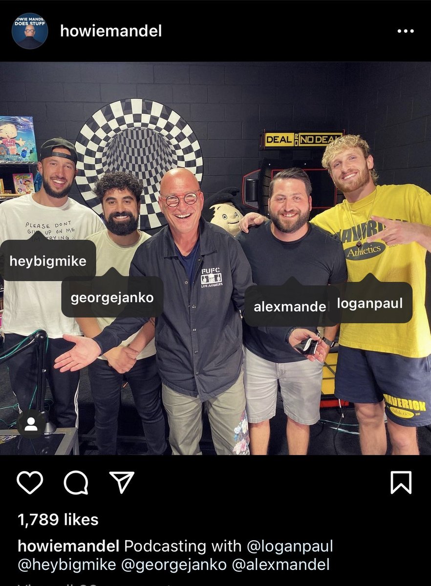Recently ⁦⁦<a href="/howiemandel/">Howie Mandel</a>⁩ was seen taking a photo with a few of his friends. 👀 closely in the background and you will see the iconic Deal or No Deal arcade game!

⁦<a href="/rawthrills/">Raw Thrills</a>⁩ 

📸 credit credit: Instagram Howie Mandel