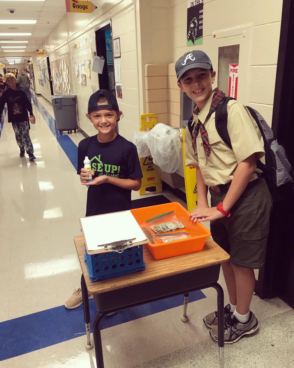 mschrzanowski's tweet photo. Hat Day was a smashing success!! I am so proud of my students & their dedication to our service learning project. Our new grand total is $976! 🤩🥳🧡
With so much time left until our April 1 deadline, I am excited to see what we accomplish. Thank you for your support! #wfss https://t.co/FtOQcu7Vb9
