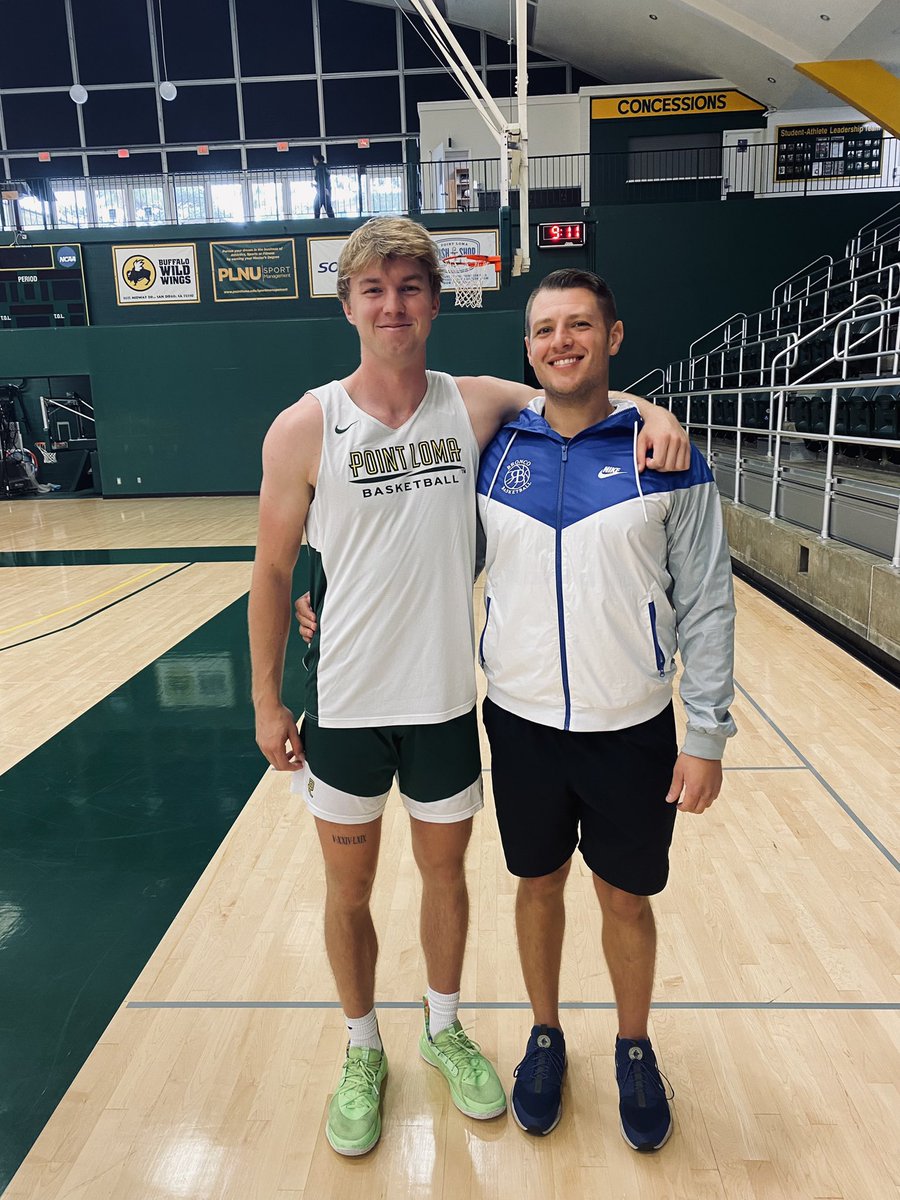 Our San Diego Branch Director Bo Brewer got to check in with Class of 2021 Alumni and Freshman G Brendan Perry at Point Loma! 🔥🏀 #ALLIN