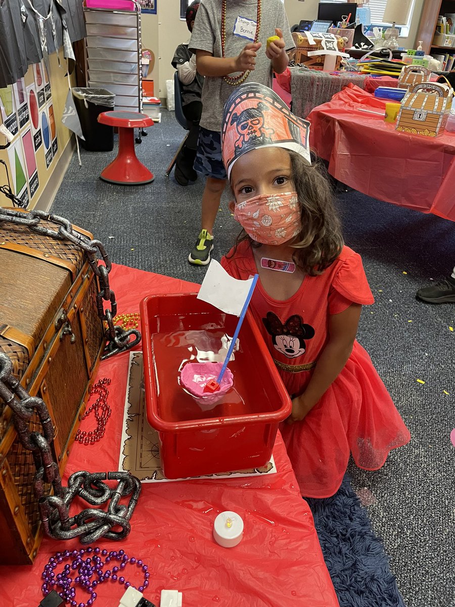 simmskinderland's tweet photo. We had such a fun day doing all things Pirate! 🏴‍☠️ ❤️ 🖤 https://t.co/kX8HUlX9FQ