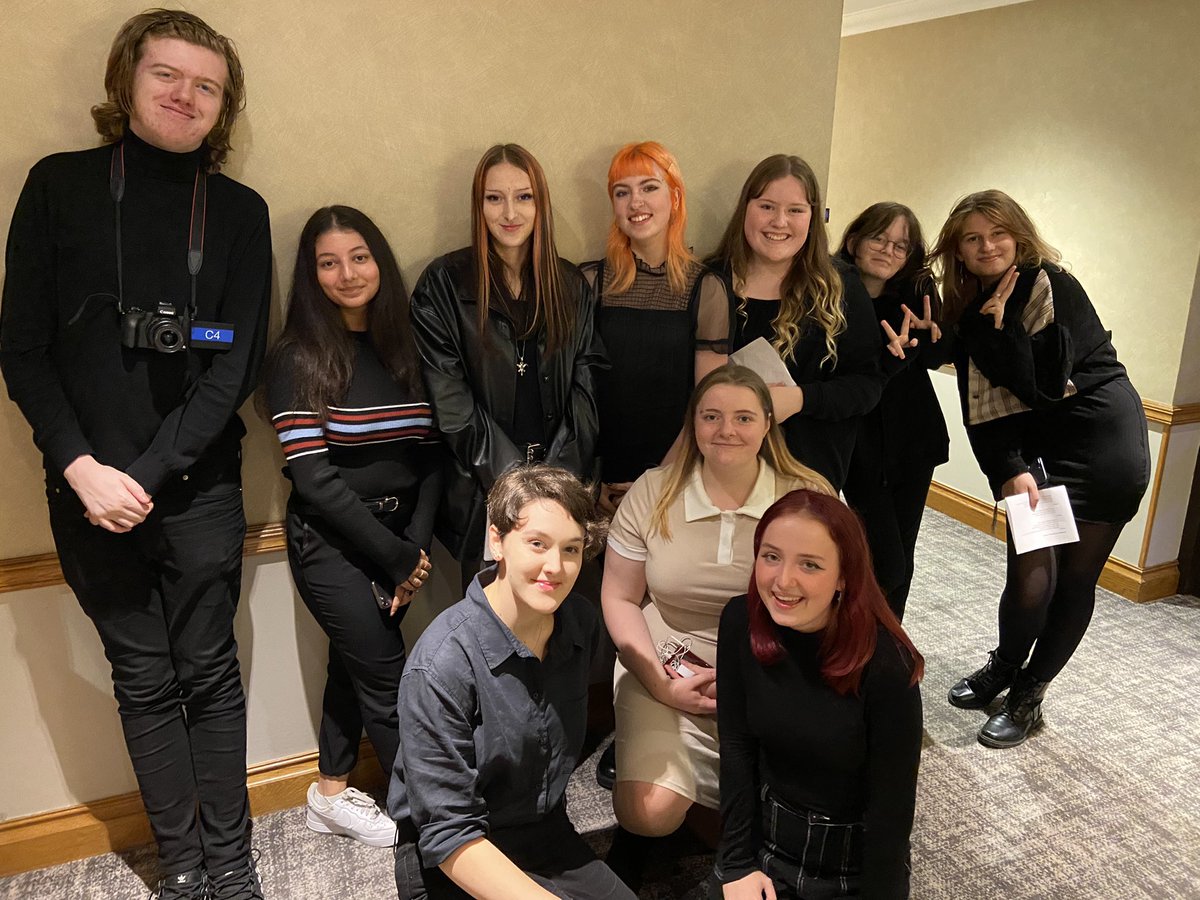 MediaTresham's tweet photo. We’re having a fantastic night at the Kettering Business Awards! Our media students have been busy interviewing special guests including the Mayor! #bizawards #kettering 🎥👏🏻 https://t.co/ErUPHcfgoC