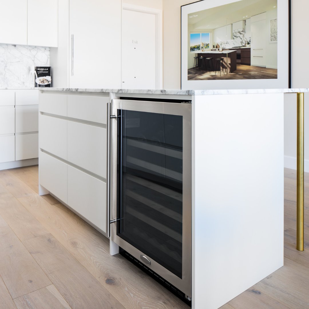 Landaglobal (@landaglobal) on Twitter photo Friday night calls for a glass of your favorite wine! Designed to seamlessly fit your lifestyle, each gourmet kitchen at Raphael comes with a designer-brand wine fridge.
Book your private viewing appointment today 604-800-7888 | info@raphaelatalma.com Friday night calls for a glass of your favorite wine! Designed to seamlessly fit your lifestyle, each gourmet kitchen at Raphael comes with a designer-brand wine fridge.
Book your private viewing appointment today 604-800-7888 | info@raphaelatalma.com