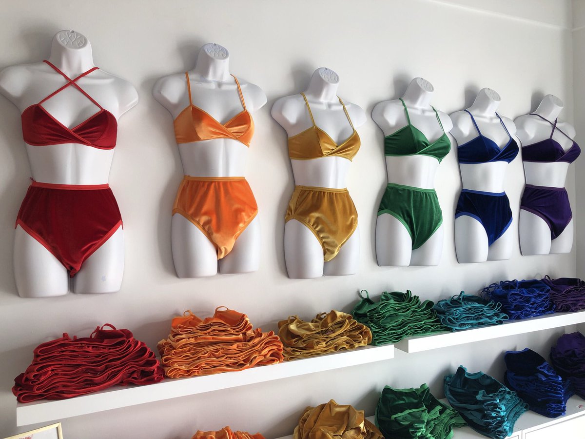 DoubleWing's tweet photo. @aishatyler #lingeriearcenciel https://t.co/QbltCckQbo