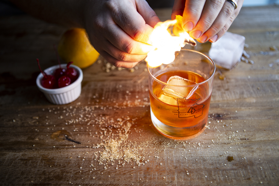 45thParallelWI's tweet photo. Call me old fashioned...
#45thparalleldistillery #45thparallelcraftcocktails #45thparallellounge #borderbourbon #oldfashioned #flamingorange https://t.co/5PUwGRGz2S