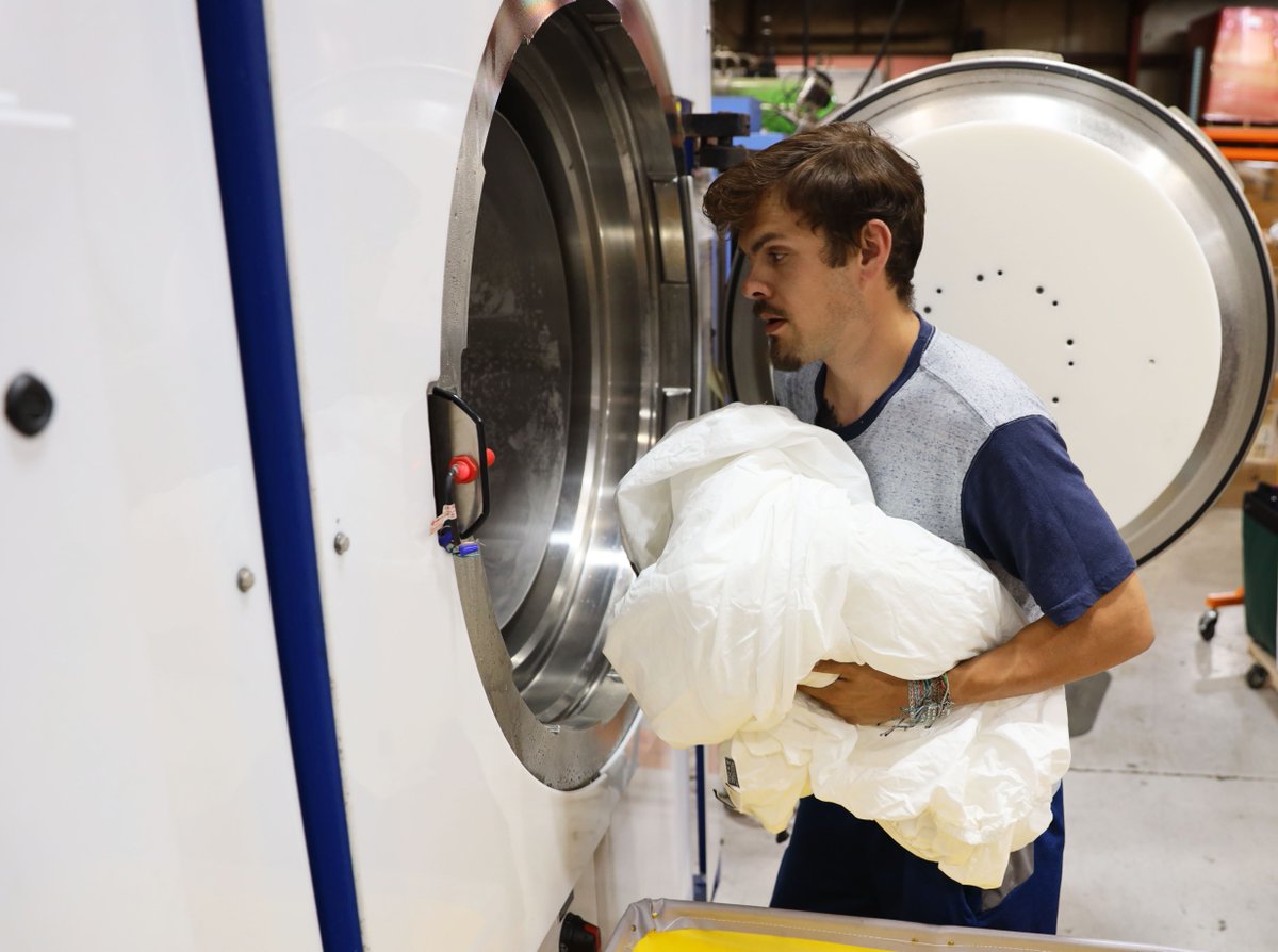 TERSUSSolutions's tweet image. Our innovative cleantech utilizes CO2 as a byproduct from industrial waste. Our LCO2 cleaning solution is 100% waterless and requires zero dry time. The result? We saved 386K gallons of water + 185K KWH of energy in 2020 alone!