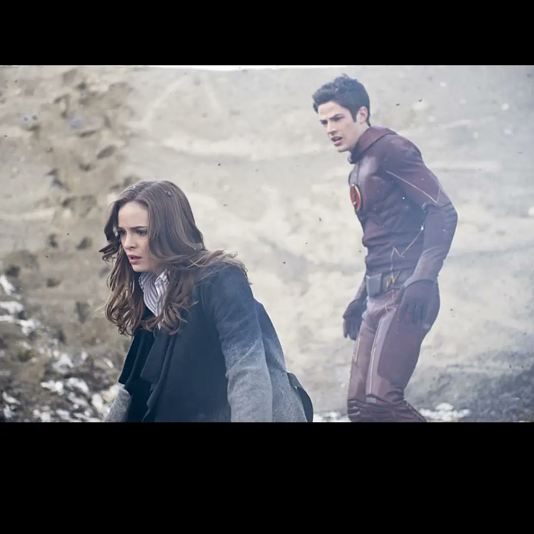 caitlinsnow_cw's tweet photo. Pics1-3 My Edits
Pic4- Photo Original 
Credit to @cwtheflash @thecw 

#snowbarry #snowbarryedit #snowbarryedits #snowbarryforever 
#theflash #caitlinsnow #barryallen #daniellepanabaker #dpanabaker #grantgustin #grantgust #flash #cw https://t.co/WzRwTNsKEO