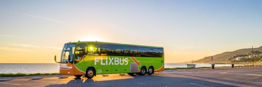 MoveLATransit's tweet photo. Pierre Gourdain, CEO of @FlixBus_USA, says reducing fares for buses and providing buses with dedicated lanes would really help buses become more competitive with cars in LA. Metro has started creating bus-only lanes—mostly in DTLA—but climate change is looming &amp; we need more! https://t.co/QxPYkxvo61