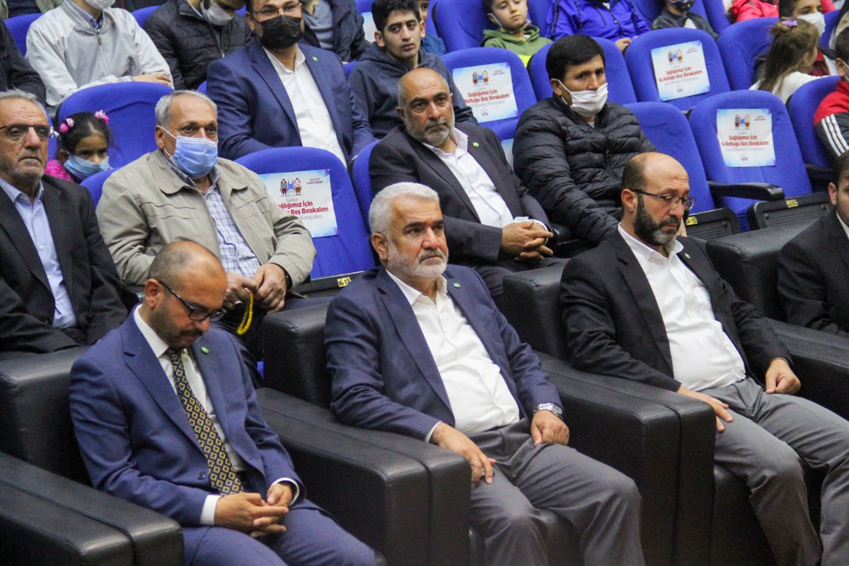 HurDavaPartisi's tweet photo. Genel Başkanımız Sayın Zekeriya Yapıcıoğlu, Elazığ İl Başkanlığımızın düzenlediği '6-8 Ekim Şehidlerini Anma Etkinliği'ne katıldı. Etkinlikte bir konuşma yapan Genel Başkanımız, “Siz bu toprakları ikinci bir Endülüs yapamayacaksınız. Buna asla izin vermeyeceğiz.” dedi. https://t.co/k1fcPENbIr