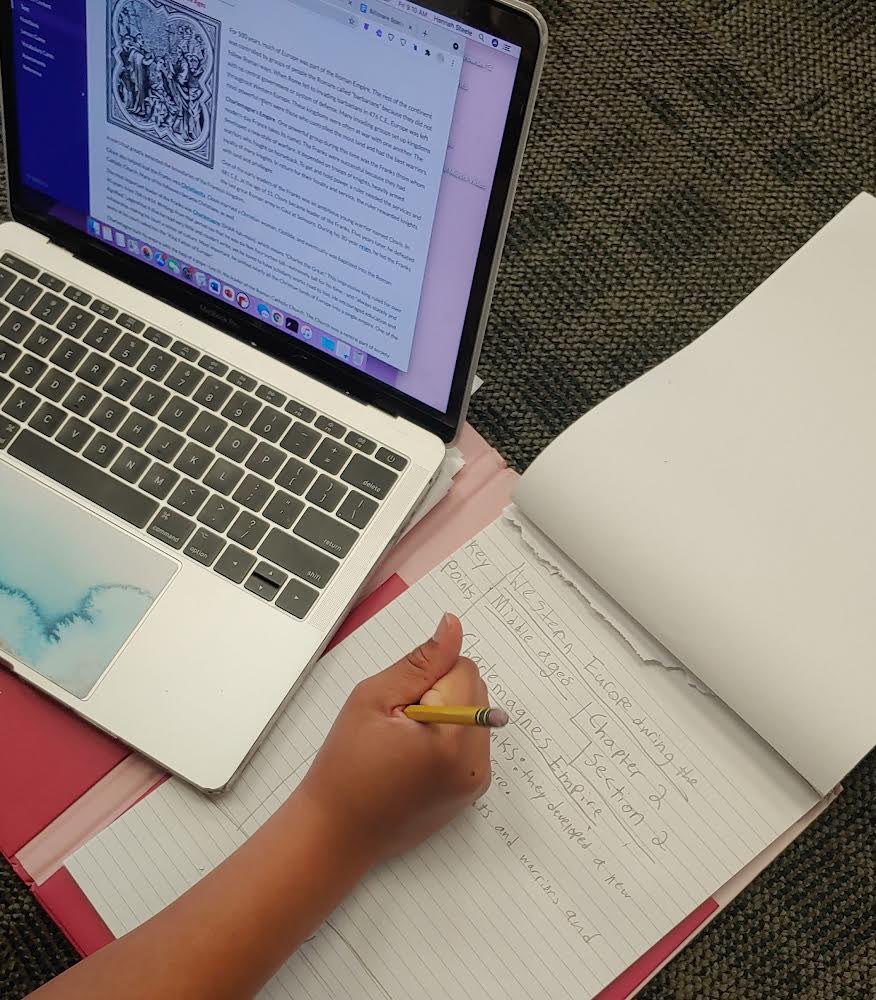 PineCrestMiddle's tweet photo. #PCGrade7 Ss are learning to be better note takers by organizing their work in various styles using the Cornell Note Taking System. #PCAdaptability https://t.co/bZ31YQE7ml