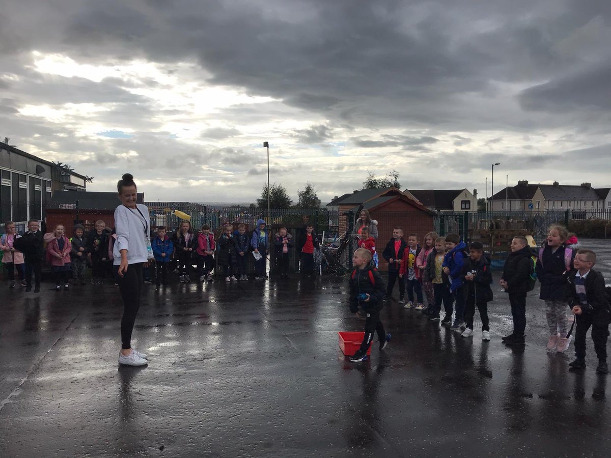 MissAMcCullough's tweet photo. Great fun this afternoon with “Make a Splash” for @StAndrewHospice with Rm3+7 @BerryhillPN 😂 https://t.co/uTNxEK94Q9