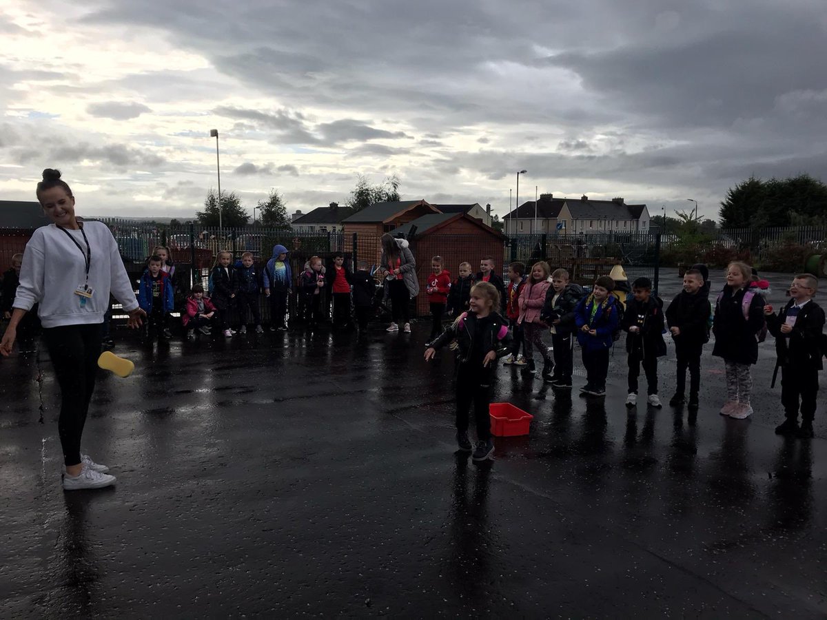 MissAMcCullough's tweet photo. Great fun this afternoon with “Make a Splash” for @StAndrewHospice with Rm3+7 @BerryhillPN 😂 https://t.co/uTNxEK94Q9