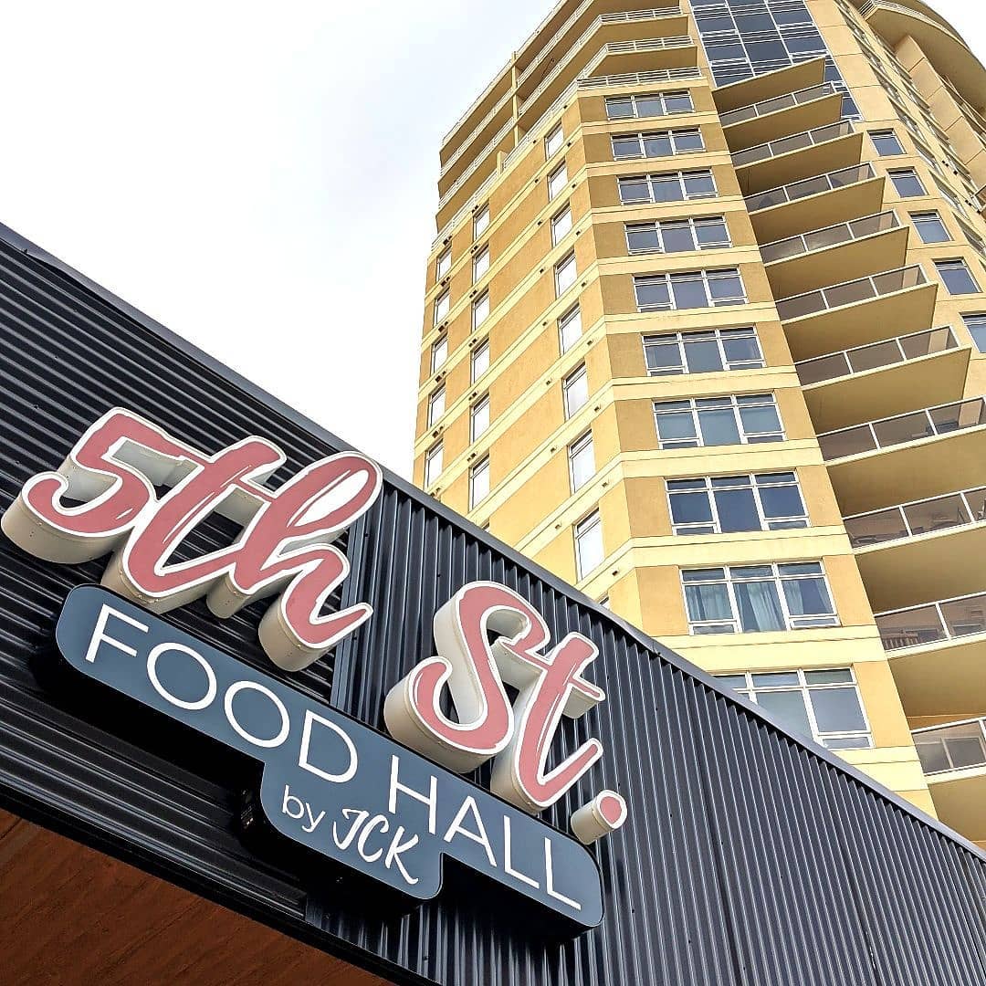CityImageSigns's tweet photo. A huge congratulations to JustCook Kitchens for opening the doors to the 5th St. Food Hall; which is a unique dining experience that offers 4 restaurants under 1 roof.
📸Credit from JustCook Kitchens.
#JustCookKitchens #5thStFoodHall #LEDIlluminated #yegbiz #CityImageSigns https://t.co/BlZNTMybgT