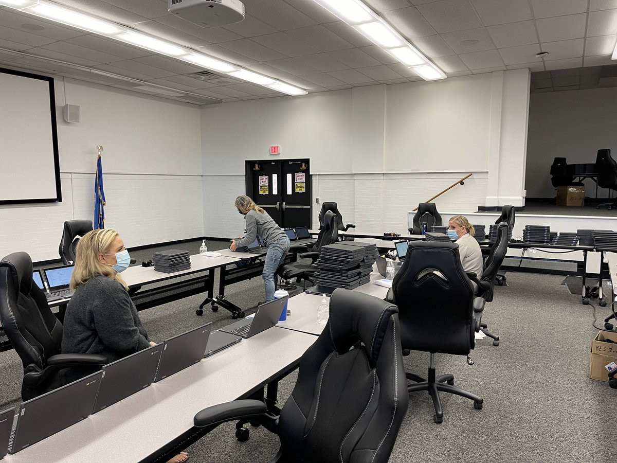 DougWickham's tweet photo. Teamwork makes the dream work @MCPSTechnology! Chromebooks to unbox, enroll, label, and deliver for our @mcps_va first, second, &amp; third grade students thanks to ECF.  @FCC #Techsauce https://t.co/9wvrdINDrY