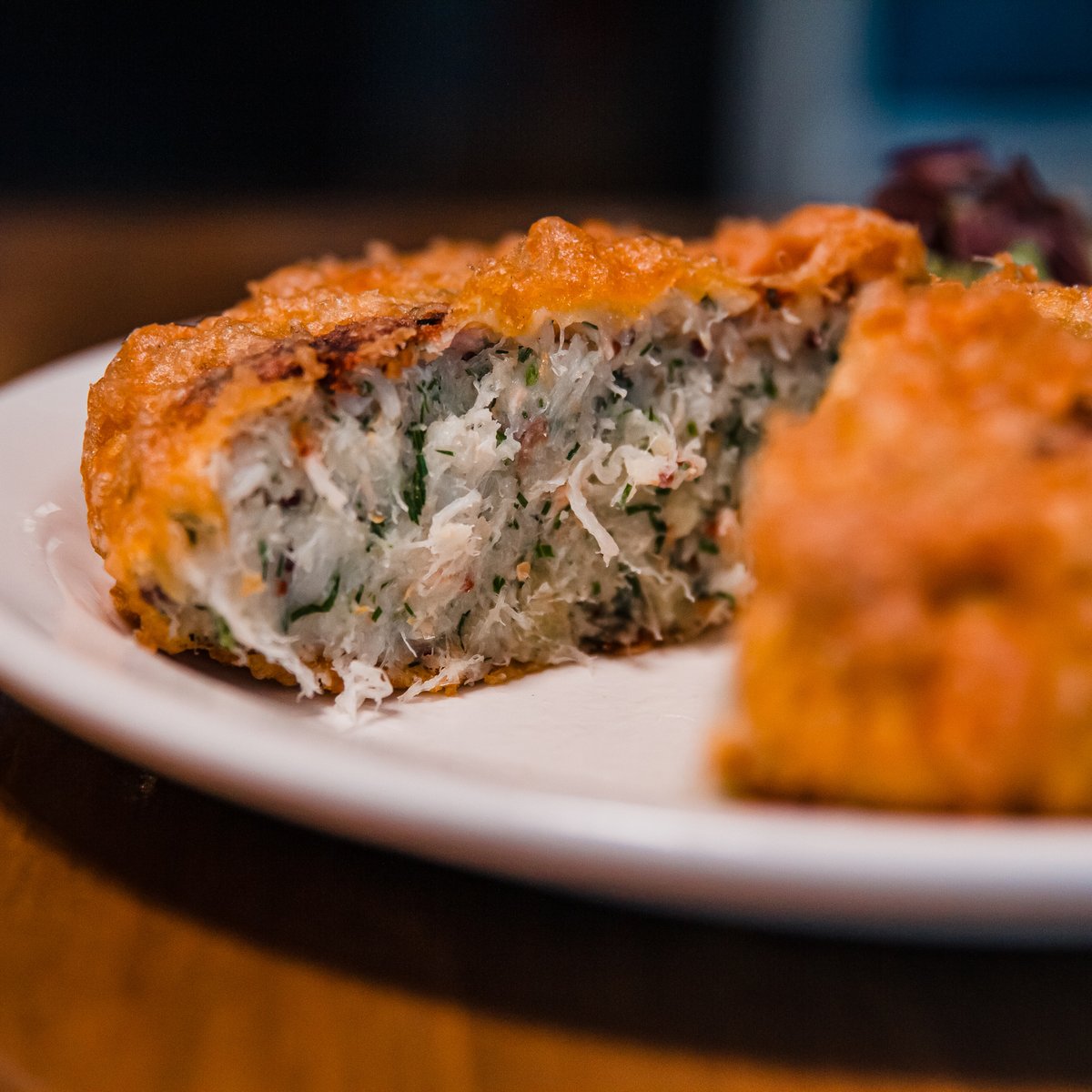 sutton_and_sons's tweet photo. Hello fish cake!π€€
.
#fishcake#foodporn#freshfish #prettyfood#fishandchips #chippy #takeaway #seafood #whatsforlunch #whatsfordinner #hackney #hackneyeats #hackneyfood #islington #stokey #stokenewington #chipshop #london #londoneats #forkyeah https://t.co/yt6Qas8RJj