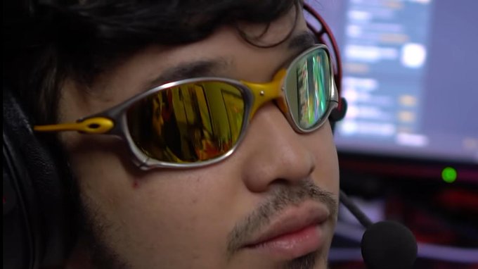 REDCanids's tweet photo. 🔥 VOCÊS ESCOLHERAM, ENTÃO BORA LÁ 🔥

QUERO VER TODO MUNDO PUXANDO O #TITANDAY 🙌

#REDWIN https://t.co/JwMCzEOPD4