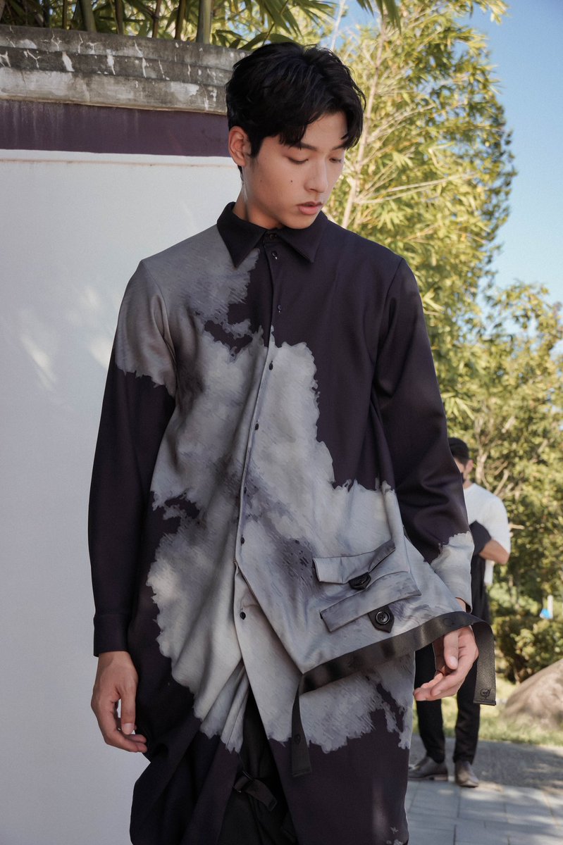evan_luoderhung's tweet photo. 2021 Taipei Fashion Week | 10\3 | INF

Congratulations to INF! 

Happy 10th anniversary!

Please keep doing what you do and keep it strong as always.

Thank you so much for the invitation! 

#taipeifashionweek22 https://t.co/cHAYgeuo0k