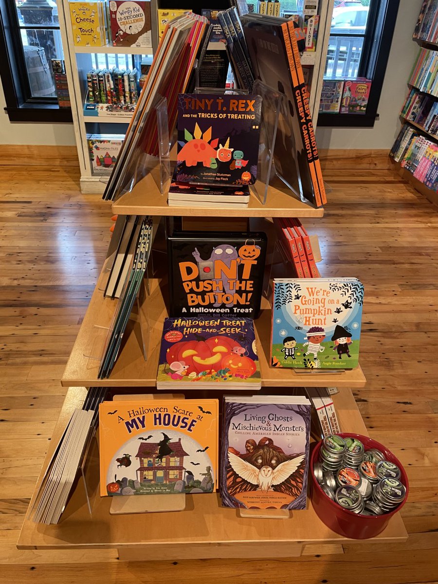 unlikelybkstore's tweet photo. Get into the spirit of #Halloween with these #kidlit titles: https://t.co/jqaLUBx7Zt 

@Candlewick @Diafla @BergerBooks @LittleBrownYR @JustJoshAllen @anicarissi @lindsayncurrie @ncernosek @cmheidicker @Pinkfong @LynnPlourde @dustdancestoo
@areynoldsbooks @SimonKIDS
@JessieSima https://t.co/qcnKxHaW9f