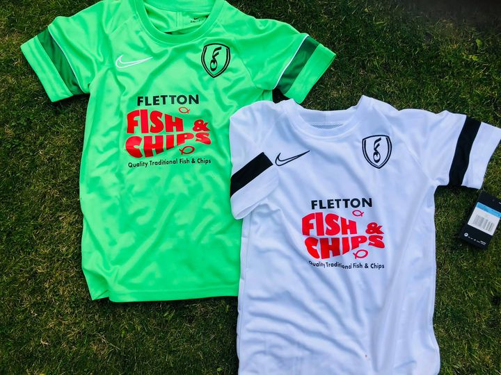 FeederFc's tweet photo. The Club Is Blessed With Help & Sponsorship 💯😍
We Willl Arrange Sponsors Photos @ Our Next Game 📸💥
@PDJALUK @NonLeague16 #sponsors #thankyou #thingsaregood https://t.co/o7gbptFKra