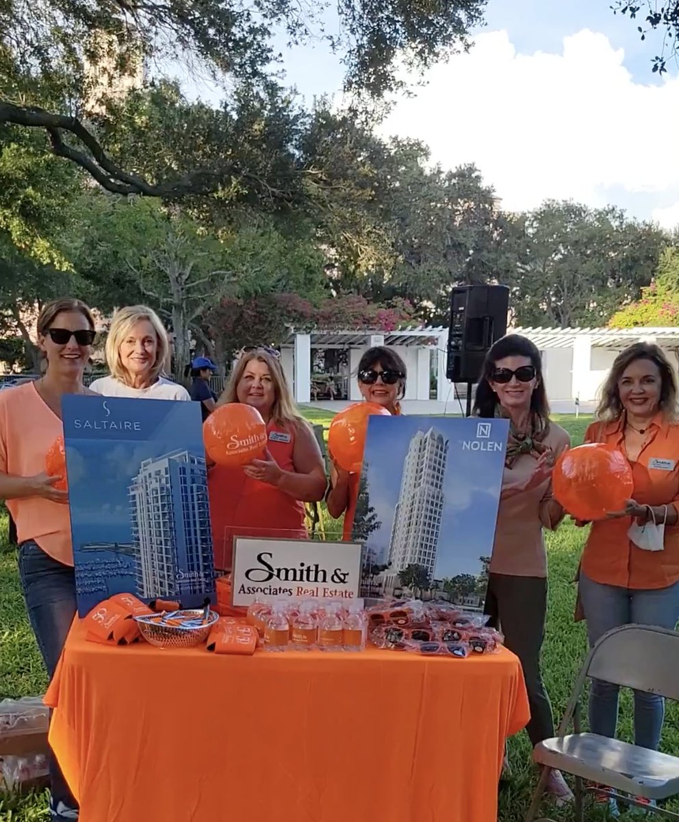 smith_associate's tweet photo. Smith is a proud sponsor of @PreserveTheBurg's Movies In The Park! π₯
We had fun yesterday evening at the first event of the season in N. Straub Park! π§‘
Who's ready for next Thursday's showing? πΆ #SmithIsHome #SmithGivesBack https://t.co/TAWm7tPaYl