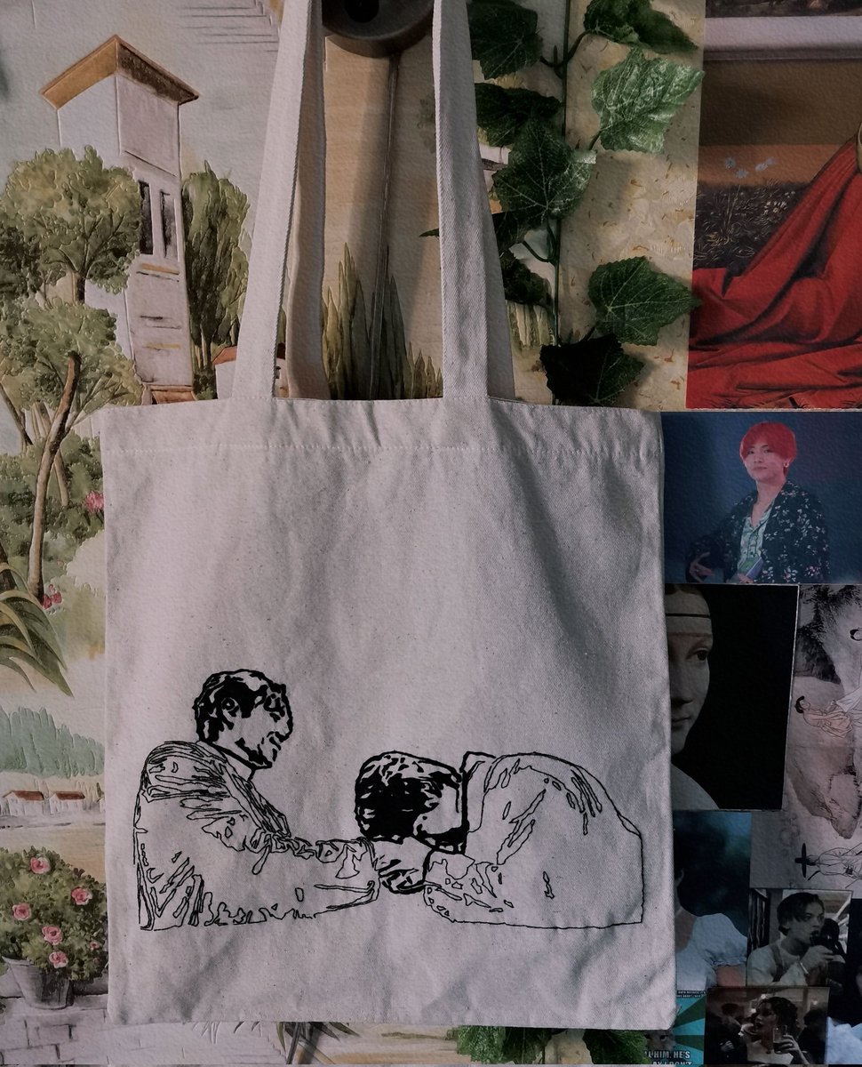 rodihongsk's tweet photo. 주원동식 hand embroidered tote bag ver2 #beyondevil
🧶: threads, fabric paint

decided to focus on heads &amp; hands but we can always change smth<3

if u want one or any other, dm me😌💌

more of my designs here:
https://t.co/JXismFeju2 https://t.co/rdsBSc95hf
