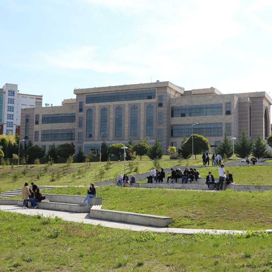 Hiç iyi gelmez mi kampüs havası 🌞🌞

#bartın #bartınüniversitesi
