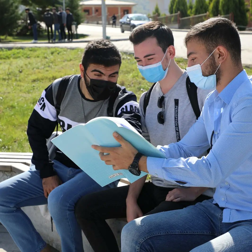 baruedutr's tweet photo. Hiç iyi gelmez mi kampüs havası 🌞🌞

#bartın #bartınüniversitesi https://t.co/uC0towCMfc