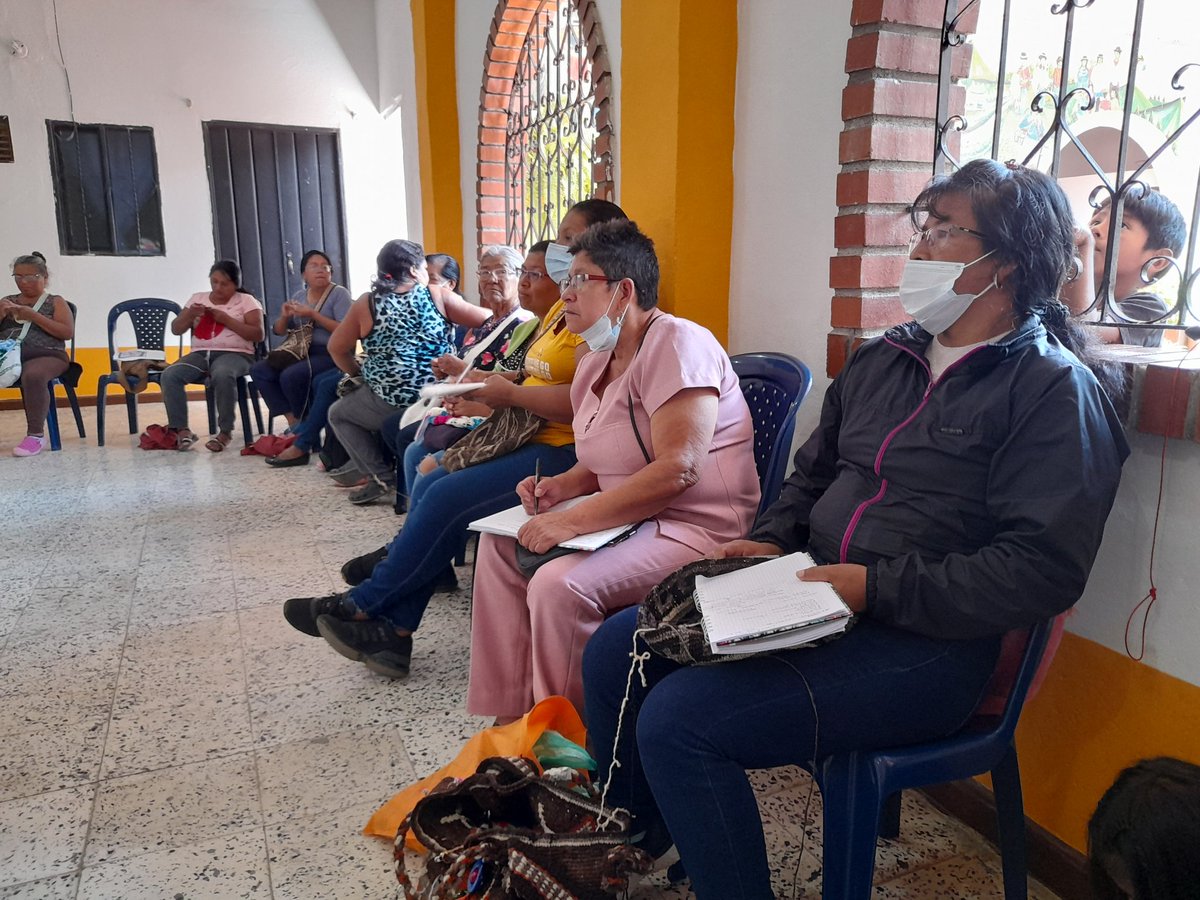 CaldonoPor's tweet photo. ✅El proyecto #AlianzaJuntosPorCaldono continua formando a #MujeresHiladorasDeLaPaz en temas de #MarketingSocial. 👇👇
#SomosLaPaz #ElFondoAvanza  #PazDesdeLaBase #AlianzaJuntosPorCaldono 
@FondoONUCol
@ONU_es https://t.co/37riz68SJY