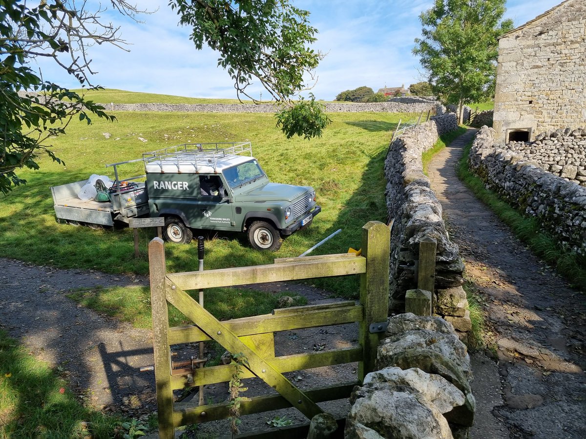 PSOGRASSINGTON's tweet photo. After months of planning and applying for funding. Our #watersafety signs have been installed at #Grassington and #lintonfalls 
With help from @yorkshire_dales ranger Rob. 
With the grand unveiling day this Monday 
@NorthYorksFire 
@CravenCouncil  
@NYorksPolice
@ReachandRescue https://t.co/HEeXiB7dp8