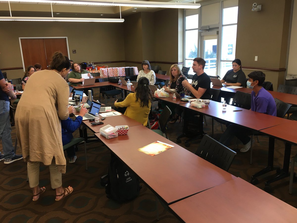 Rebecca Cline tweet media