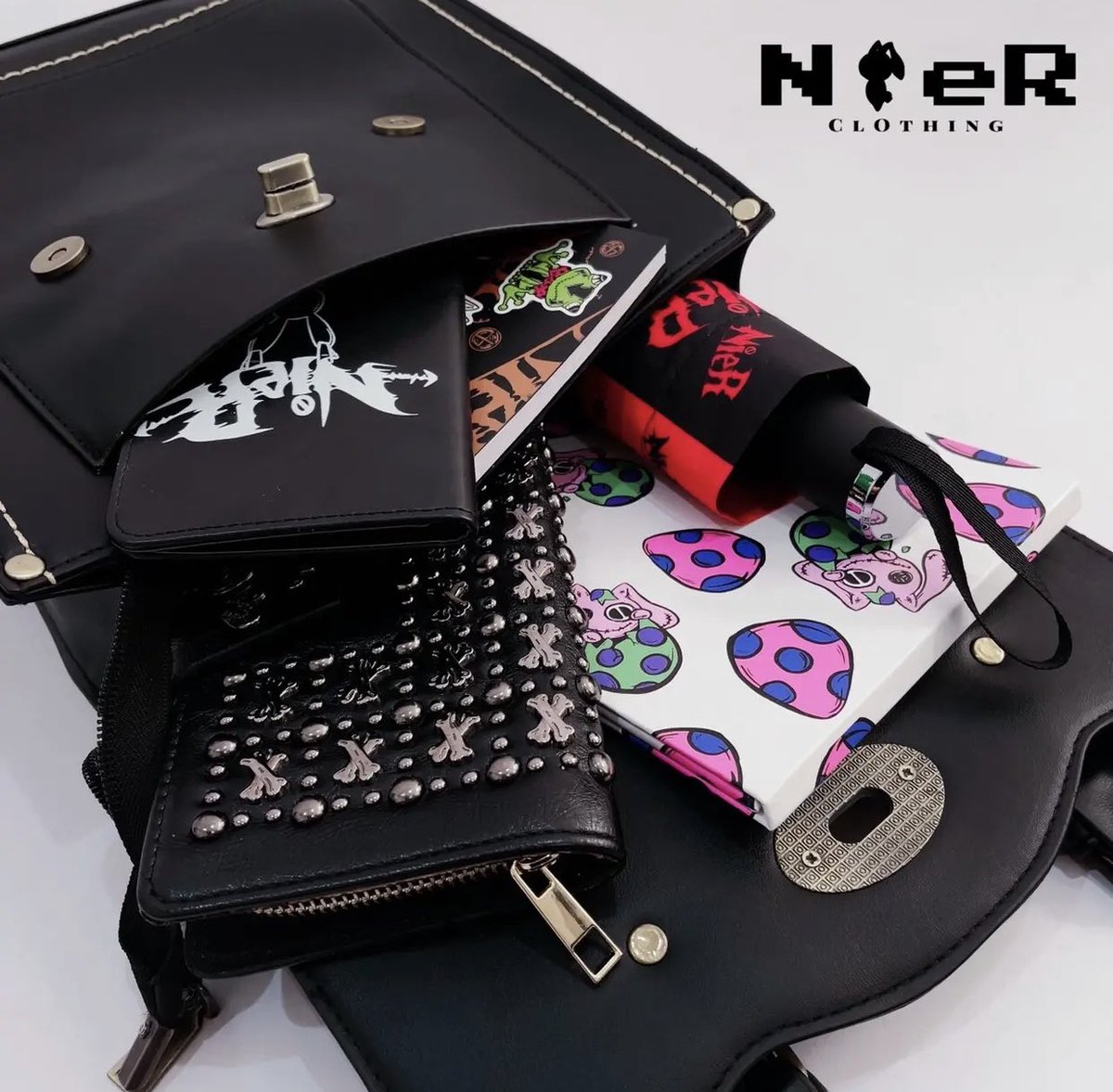 NieR_tokyo's tweet photo. 🎁本日〆切プレゼント企画🎁

【2WAY SHOULDER BAG】

🎁3名様にプレゼント🎁

◼応募方法
フォロー(@NieR_tokyo) &amp; RT
◼締切〆  本日24時

※鍵垢の方も対象内です。
是非ご参加ください🙇‍♂️🙇‍♀️ https://t.co/QFMQ6OJqs1