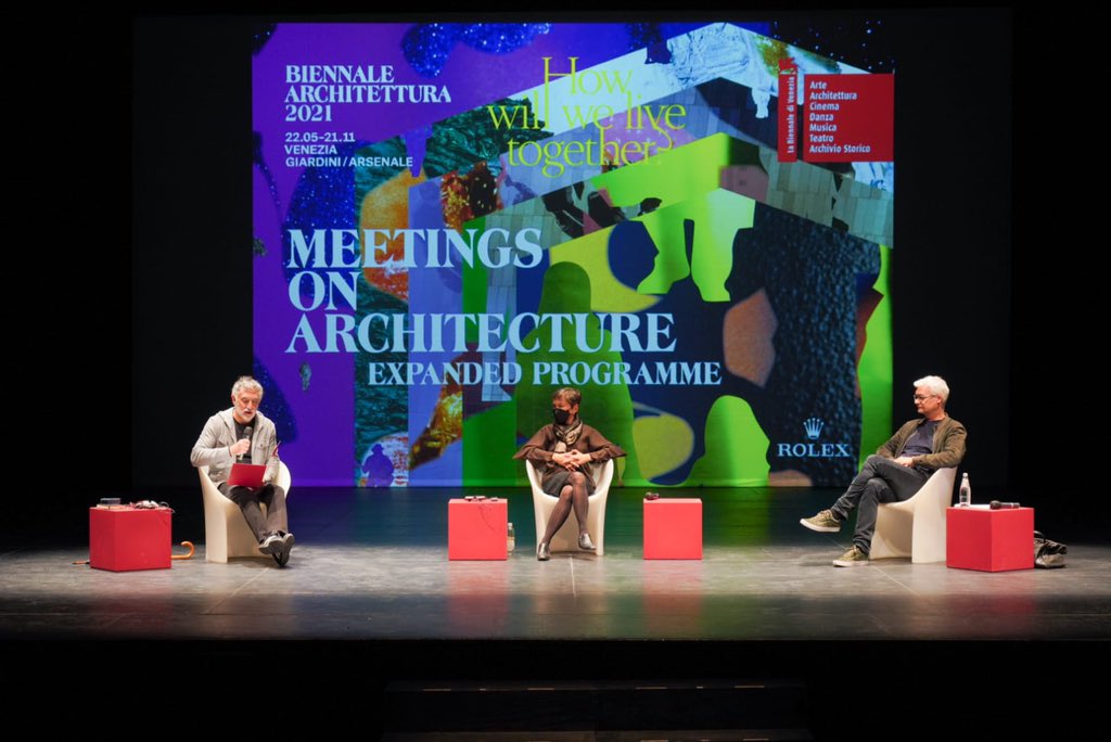 la_Biennale's tweet image. #MeetingsOnArchitecture #HashimSarkis: “In occasione dei 75 anni dalla fondazione dell’@UN volevamo realizzare un padiglione dedicato alle Nazioni Unite. Abbiamo trovato una soluzione migliore e abbiamo ideato #FutureAssembly, una ‘mostra nella mostra’ al Padiglione Centrale.”