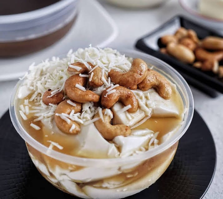 Tempak_langel's tweet photo. @FFOODFESS Kembang tahu pake kacang mete + susu + keju fess mantap https://t.co/gngLcjIXyD