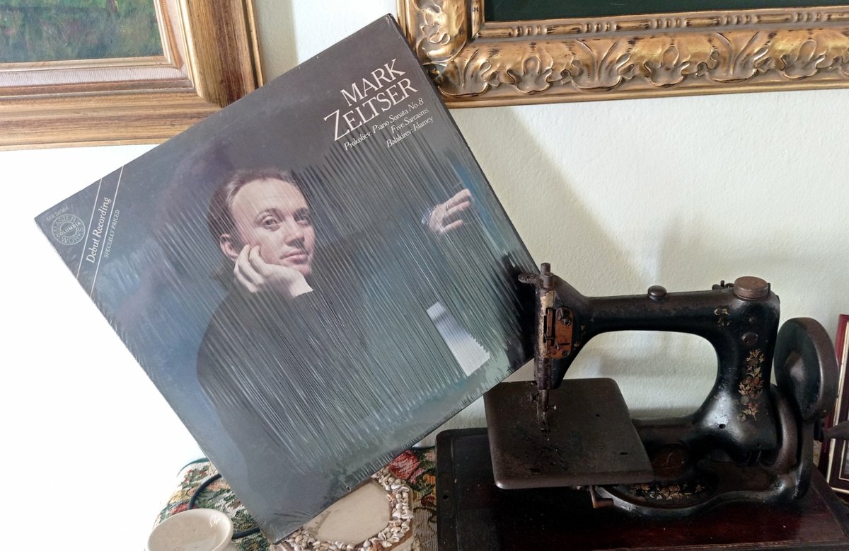 DiazElepe's tweet photo. #musica #discosdevinilo #vinilo #coleccionista #longplay #vinyl #music #goodmusic #vinylrecords #vinyldisc #viniladictos #victrola #coleccionismo #classicalmusic #elepe #discosdepasta #33rpm #emisoraraices #octavioberasgoico #musicaalas12 #musicaclasica #markzeltser #piano https://t.co/wS4XLCbIYG