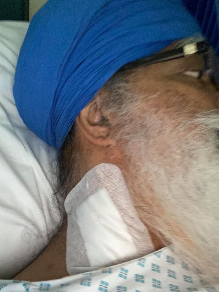 Amarpreet_01's tweet photo. ਤੁਹਾਡੀ ਅਰਦਾਸ ਦੀ ਲੋੜ ਭਾਈ ਰਵੀ ਸਿੰਘ ਲਈ 🙏🏼🙏🏼
@RaviSinghKA 
ਪਿਛਲੇ ਕਾਫ਼ੀ ਸਮੇਂ ਤੋਂ ਭਾਈ ਸਾਹਬ ਦੇ ਗੁਰਦਿਆਂ ਦੇ ਉਪਰੇਸ਼ਨ ਦਾ ਇੰਤਜ਼ਾਰ ਹੋ ਰਿਹਾ ਹੈ । ਨਿਰੰਤਰ ਡਾਕਟਰਾਂ ਦੀਆਂ ਸਲਾਹਾਂ,ਟੈਸਟ ਜਾਰੀ ਹਨ। ਕਲ ਵੀ ਇਹਨਾਂ ਟੈਸਟਾਂ ਦੌਰਾਨ ਭਾਈ ਸਾਹਬ ਦੇ ਗਲੇ ਤੋਂ ਕੈਮਰੇ ਨਾਲ ਅੰਦਰ ਤੱਕ ਨਿਰੇਖਣ ਕੀਤਾ ਗਿਆ। https://t.co/mD0QCoLhPk
