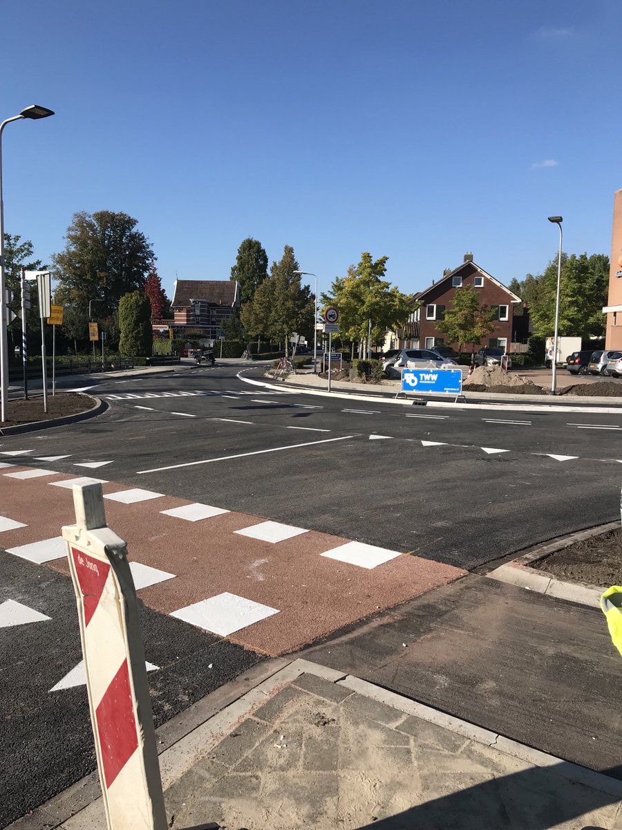 De ‘rabo’ kruising in Groenlo is vanmiddag opengesteld voor het verkeer.