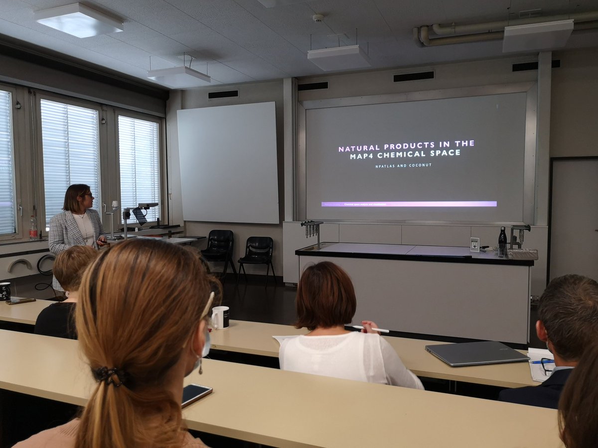 pschwllr's tweet photo. Congrats, Dr. Capecchi!! 
@AliceCapecchi defended her PhD at @DCBunibern.
She presented all her excellent work on #MAP4 fingerprints, classification of natural products and de novo design of antimicrobial peptides. Very well deserved! 💯
#compchem #AI4NP
@reymondgroup @unibern https://t.co/McEQTYSZHi