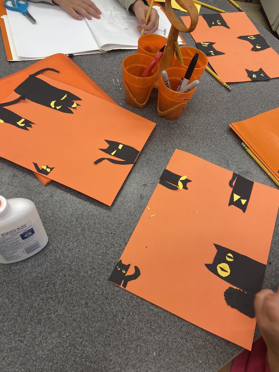 ArtClassStudio's tweet photo. Cat-itude. #halloweenart #catproject #fallart #elementaryart #elementaryteacher #artteachersofinstagram #collageart #artsedga #cobbartrocks @fordescobb https://t.co/YhrO6XEvBZ