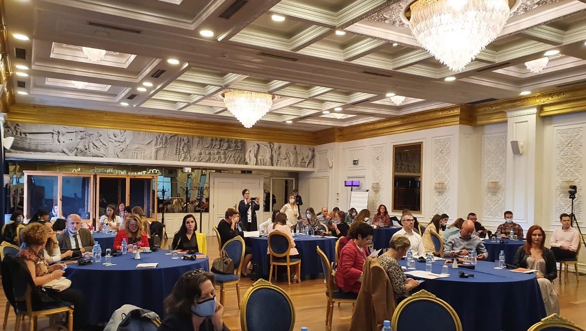 Besfort_AL's tweet photo. “RAYS: Reconnecting 🇦🇱 Youth & Society” is the newest project focused on #Prevention bringing together @PuneteBrendshme @ukhomeoffice @bournemouthuni & other #CSOs @PalladiumImpact 🇦🇱🤝 🇬🇧
#Prevention #Youth #PositiveLifeChoices https://t.co/37PnskhJUh