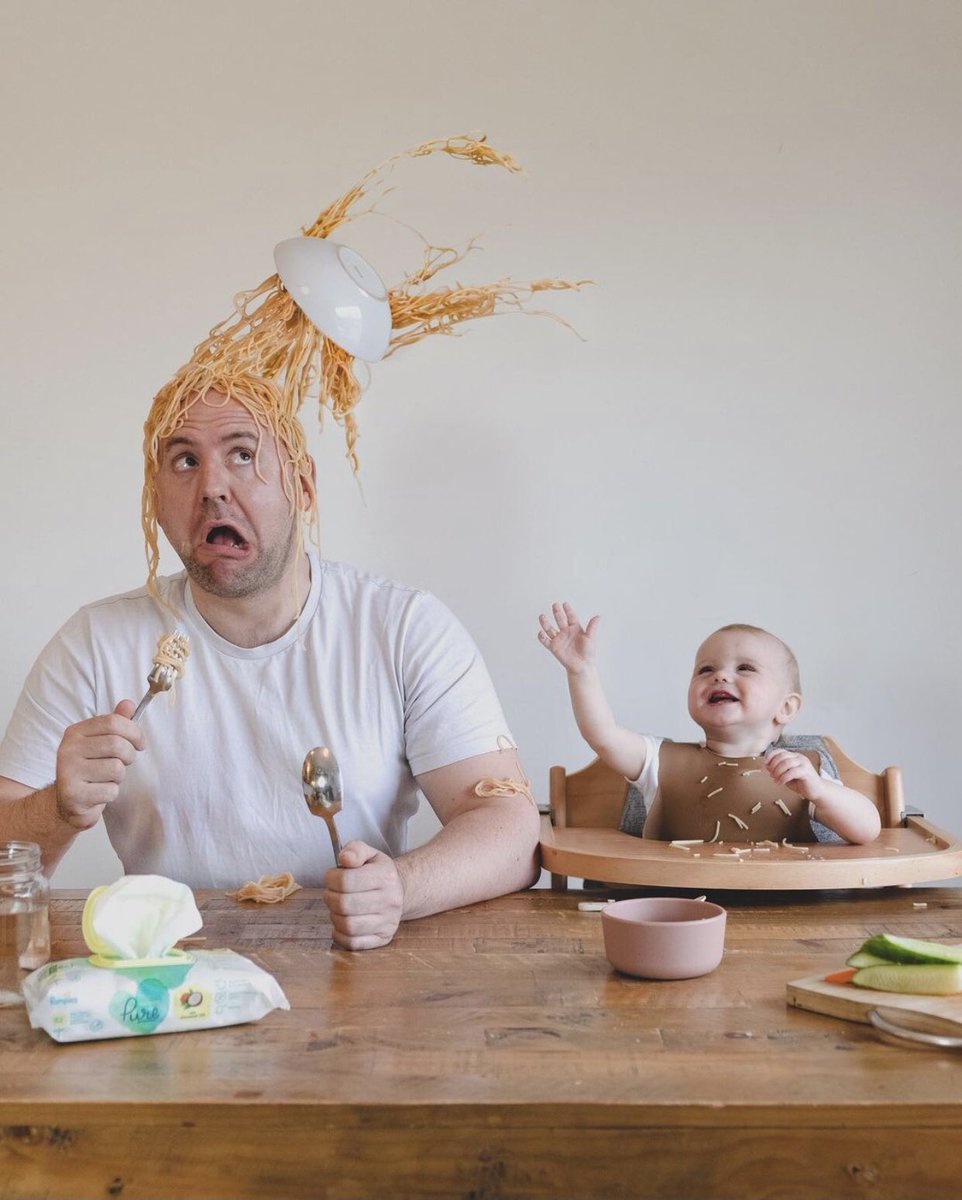 Who else plans for their weekend to look like the left, but it always ends up like the right? 🤣

📸 demholland &amp; daddownload via Instagram 

#expectationvsreality #pampers #weekend