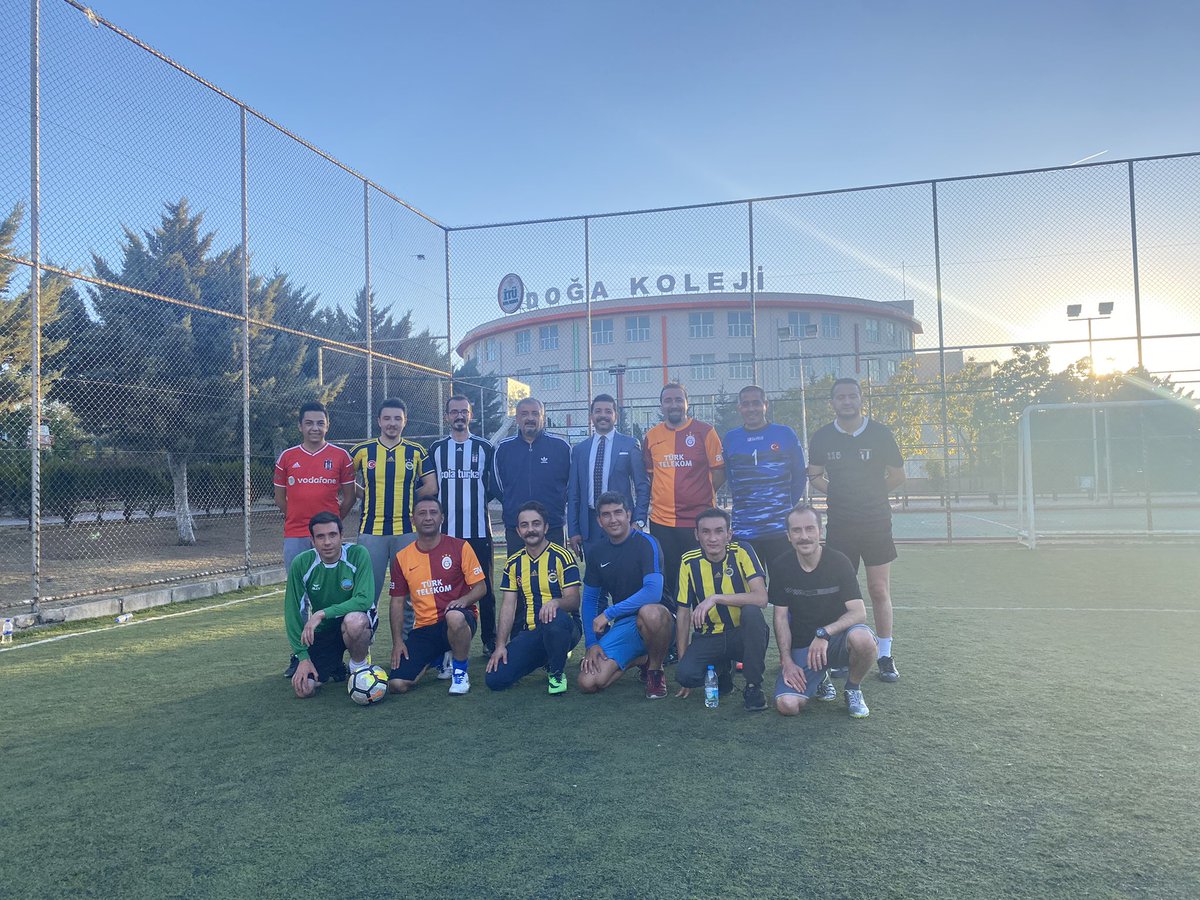 İTÜ ETA Vakfı Doğa Koleji İncek Kampüsü öğretmenleri olarak kıyasıya bir mücadele verdik. Kazanan dostluk oldu 🤝 🤝 <a href="/alideniz_itu/">Prof. Dr. Ali Deniz</a> <a href="/serozeren/">Serhat Özeren</a> <a href="/EnisEryaman/">Enis Eryaman</a> <a href="/ozgurkapann/">Özgür Kapan</a> <a href="/muratyos/">murat yöş</a> <a href="/ErsinGuctekin/">Ersin Güçtekin</a> <a href="/clkaysem/">Ayşe Çelik</a> <a href="/alpsoy_sibel/">Sibel Alpsoy</a>