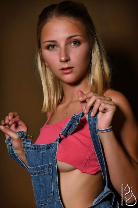 People ask, why dont you post full nudes. Well #1 I dont want to loose this account #2 you can see all<a href="/tag/traveler"class="tags"><span>#traveler</span></a><a href="/tag/travellife"class="tags"><span>#travellife</span></a><a href="/tag/vanlife"class="tags"><span>#vanlife</span></a>