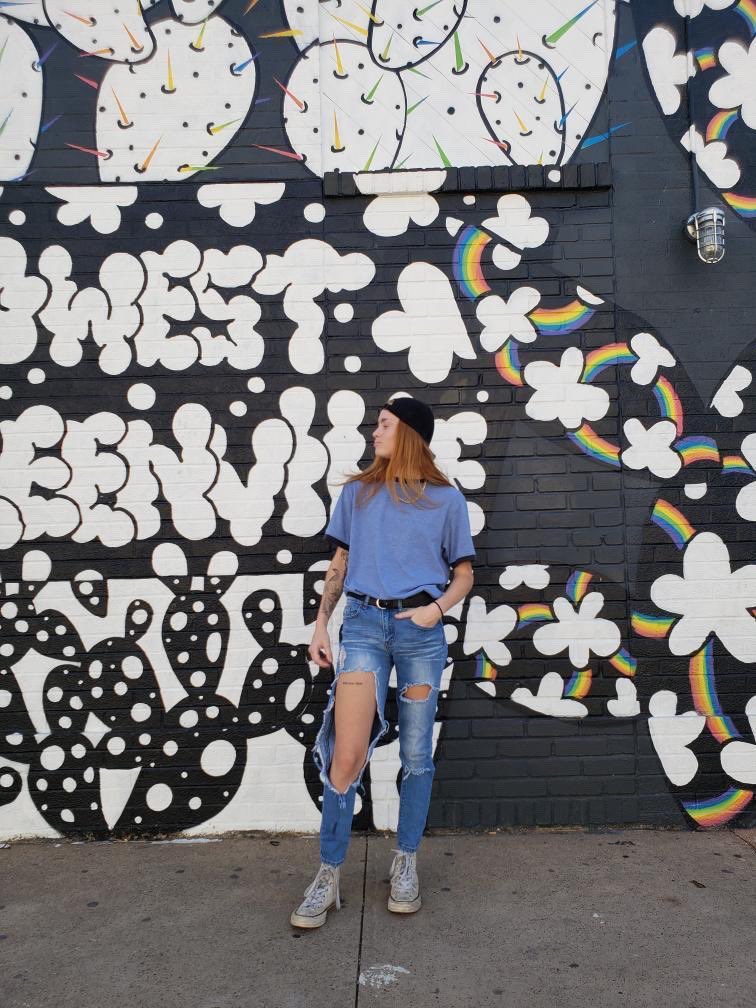 saratheginger_'s tweet photo. be the color in a dark world✨🌈 #LGBT #goodvibin https://t.co/UfaxIWqxBi