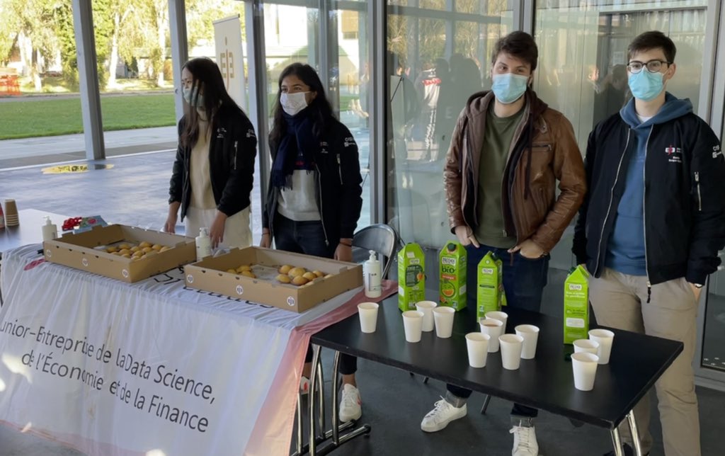 ENSAE Junior Études (@eje_ensae) on Twitter photo Une semaine animée pour EJE ! Un petit déj organisé pour les étudiants de l’<a href="/ENSAEparis/">ENSAE Paris</a> et le début du processus de formations des futurs Junior-Entrepreneurs 😎
Les formations se poursuivront tout au long des semaines à venir !
#EJE21 Une semaine animée pour EJE ! Un petit déj organisé pour les étudiants de l’<a href="/ENSAEparis/">ENSAE Paris</a> et le début du processus de formations des futurs Junior-Entrepreneurs 😎
Les formations se poursuivront tout au long des semaines à venir !
#EJE21